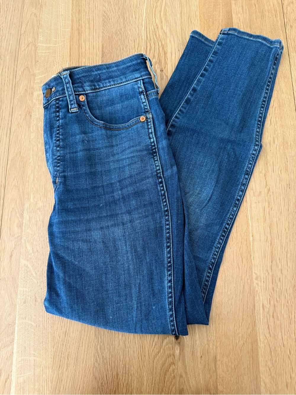 Madewell Skinny Jeans in Medium Blue Wash